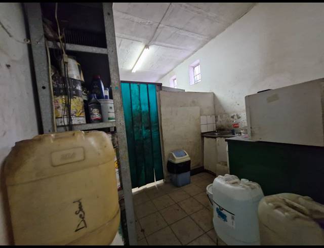 230M² INDUSTRIAL YARD TO LET IN QUEENSMEAD INDUSTRIA